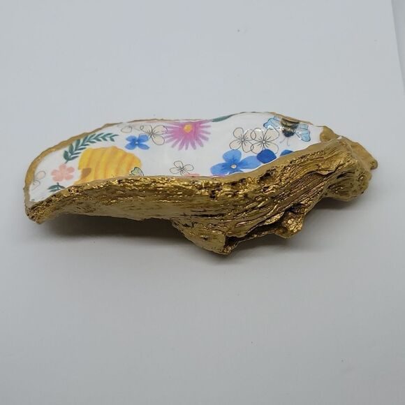 Floral / Bee Oystershell ring holder/ trinket tray - Picture 3 of 6